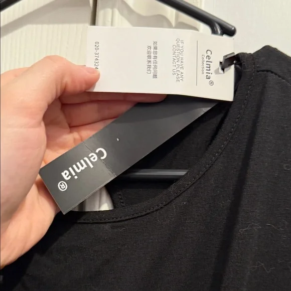 Elegant Black Maxi Jumpsuit - Picture 4 of 6